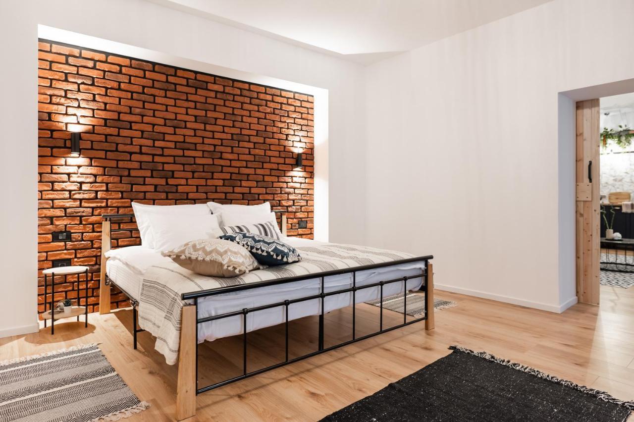 Comfee Apartment - Ultracentral Brașov Exterior foto